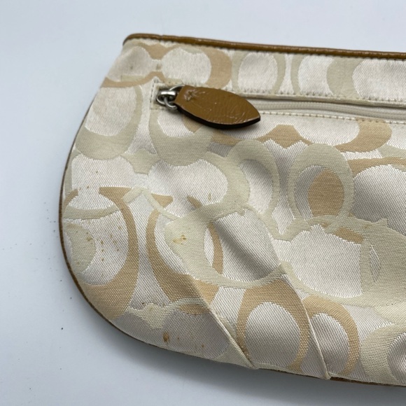 2/$18 bundle of two Coach Wristlets - Picture 10 of 13